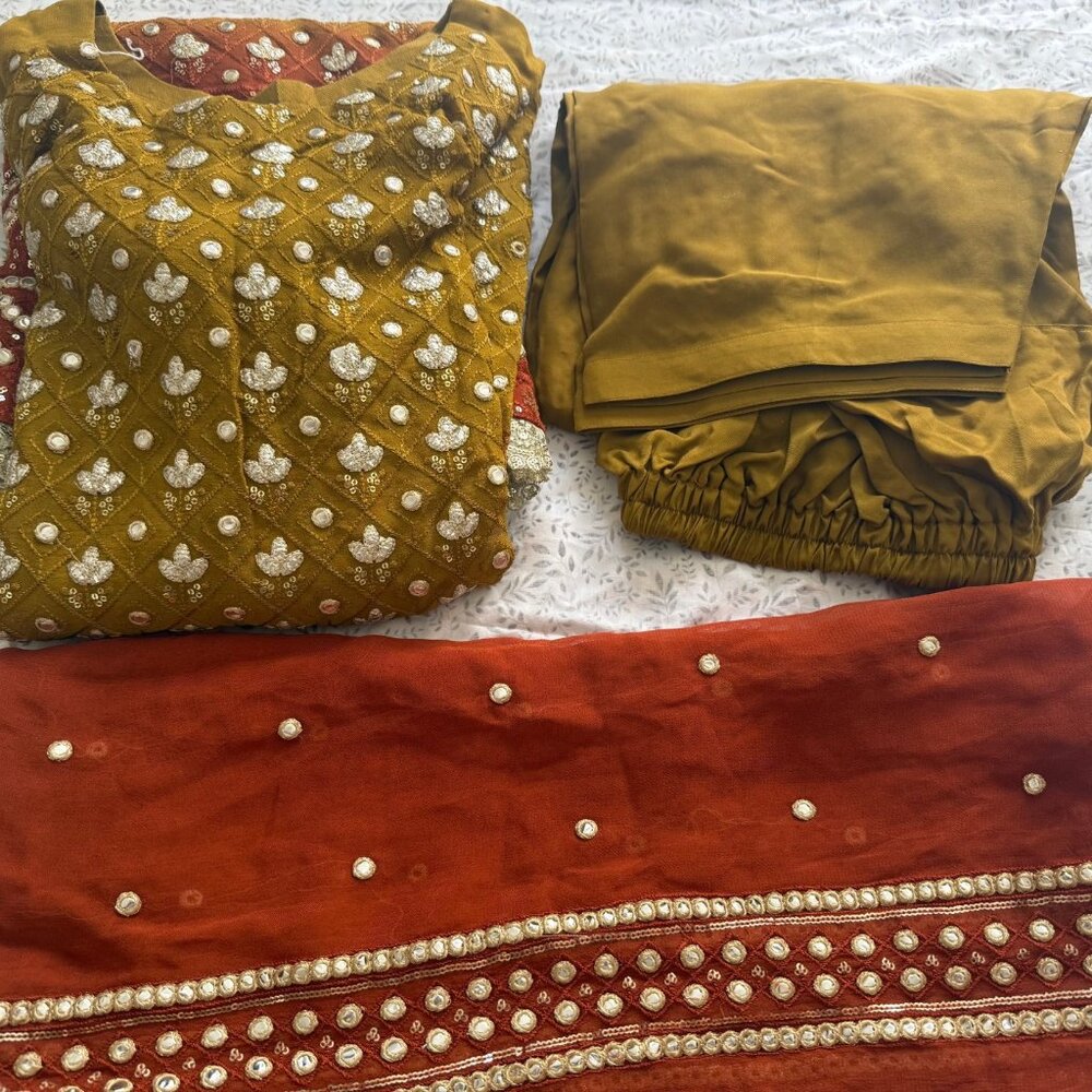 Pakistani Indian Shalwar Kameez Punjabi suit